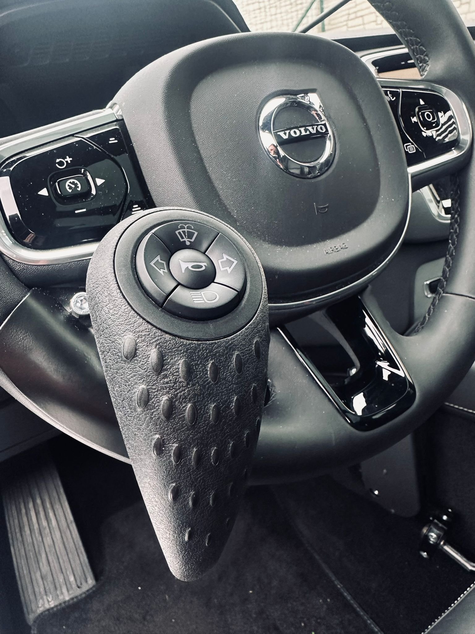 VAC 412 Ergonomic Controller